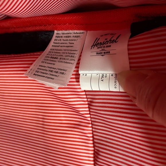 Herschel Retreat Backpack - Picture 7 of 7